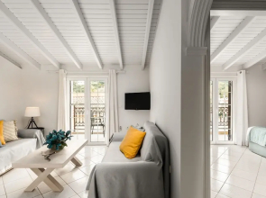 The Seaview Corner Apartments by Konnect, Ipsos