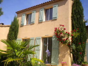Villa With 4 Bedrooms in Trets, With Wonderful Mountain View, Private