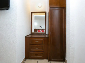 Continental Ii By OYO Rooms