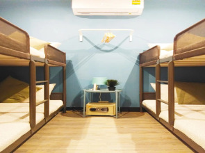 Sleep With Me Bangkok - BTS Phra Khanong