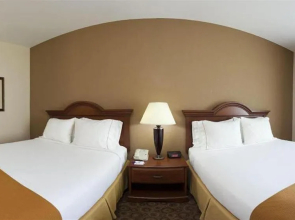 Holiday Inn Express & Suites Brevard