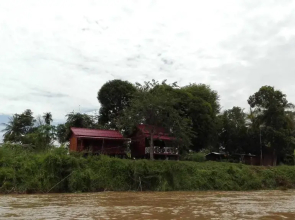 Don Som Riverside Guesthouse