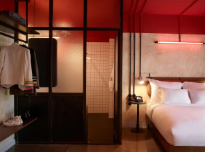 Dave Red Athens Hotel