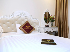 Tuyet Son Hotel