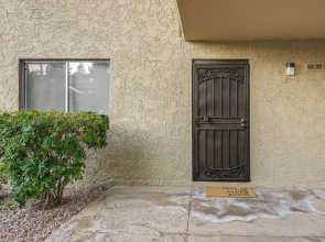 < 1 Mi to Old Town Scottsdale: Condo w/ Patio