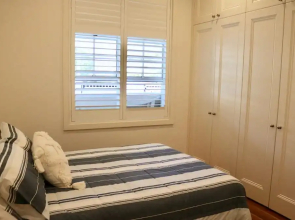 3 Bedroom Home Near Manly Beach