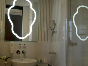 Best Western Premier CHC Airport