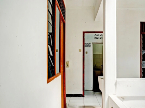 SPOT ON 93475 Garuda Homestay Syariah