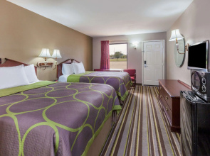 Super 8 By Wyndham Mt. Pleasant Tx