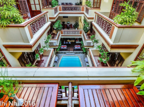 Nhi Nhi Hotel