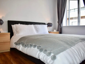 2 Bedroom Apartment With Balcony in Central Dublin