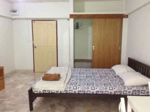 Yaowamal Apartment