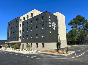 Adonis le Castellet