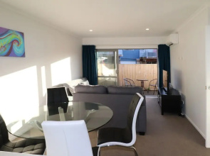 2 Brm Apartment 5 on Jones Crescent