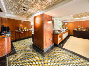 Paramount Gallery Hotel