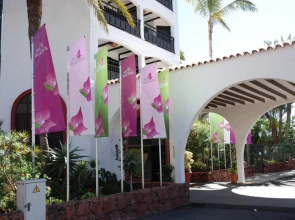 Hotel Parque Tropical