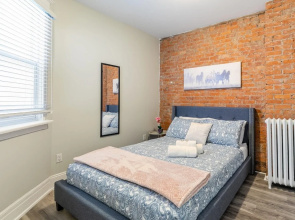 Stunning 1BR Apt - Prime Location -brand New