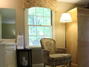 The Kent Collection - The Firefly Inn