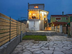 Maistro Beach House