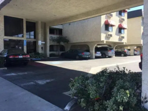 Grand Inn