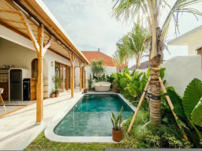Villa Canggutopia 1 by Alfred in Bali - Tropical Hideaway 1BR Pool Villa Prime Location Canggu Beach