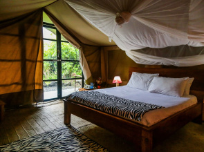 Punda Milias Lodge