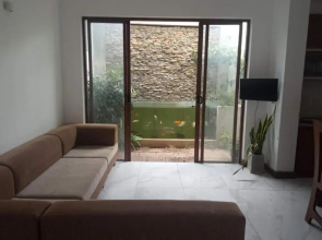 Adams villa