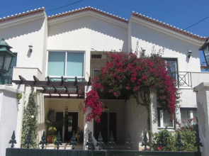 House With 4 Bedrooms in Sintra, With Wonderful sea View, Enclosed Gar
