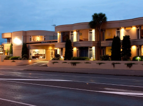 Baywatch Motor Inn