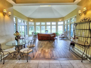 Great Oak Manor