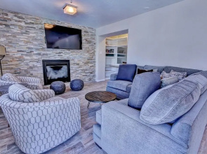 Park City Ontario Manor
