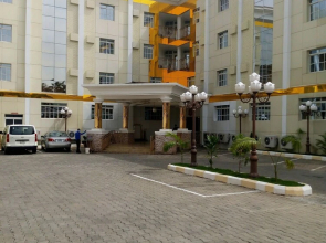 Immaculate Diamond Hotel & Apartments