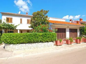 Apartments Miro 1184