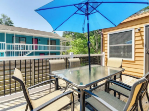 Walk to North Myrtle Beach: Family-friendly Home!