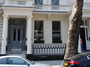 54 Queens Gate Hotel