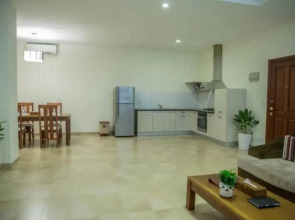 La Residence Suites