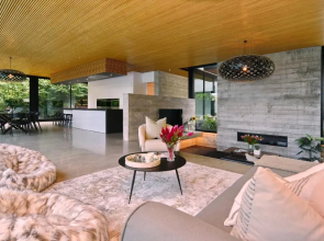 Bridle Path Retreat - Modern Private Luxury