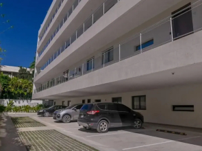 Incredibly Beautiful Condo Just Steps to the Beach