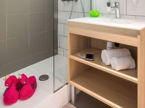 Matabi Hotel Toulouse Gare by HappyCulture