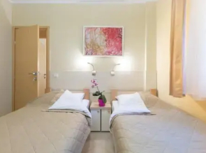 Wing Club Hotel