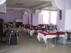 Yasar Hotel