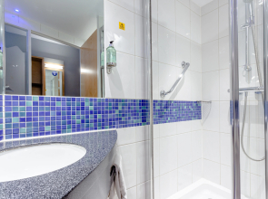 Holiday Inn Express Edinburgh Royal Mile by IHG