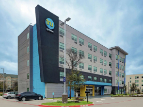 Tru by Hilton Austin Airport, TX