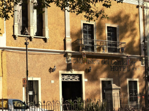 Hotel Mansión del Cantador