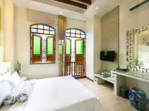 O'nya Phuket Hotel