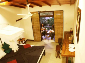 Rowinrich Cottages