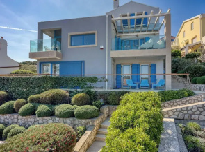RR Losinj Harbour View Studio