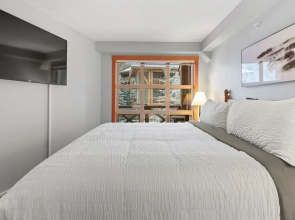PENTHOUSE in the HEART of Panorama Village | TRUE Ski In/Out | Pools & Hot Tubs