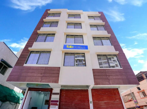 Fabhotel Crystal Inn