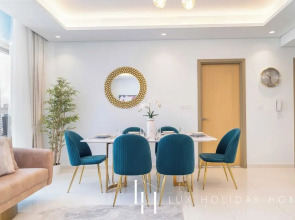 LUX The Paramount Sea View Suite